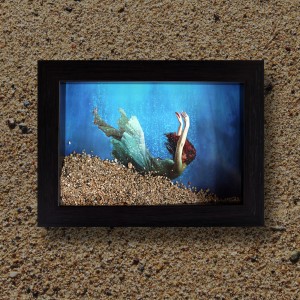 FRAMED ARTWORK FILLED WITH REAL SAND